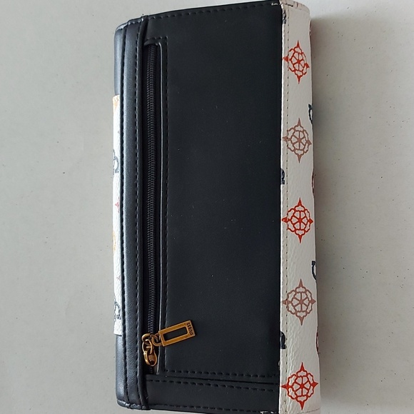 Guess White Muti Noelle Clutch - Picture 2 of 7